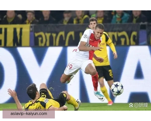 哈兰德在梅西与C罗后时代中的持续表现引发关注