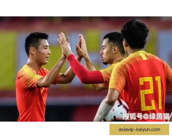 巴斯托尼关键解围帮助球队稳住防线，状态持续提升引人关注