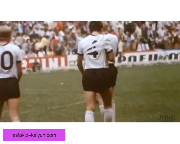 贝肯鲍尔战术遗产在现代足球中的影响与应用逐渐显现