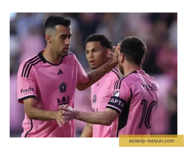 布斯克茨本赛季助攻数据表现稳健，组织调度能力持续提升