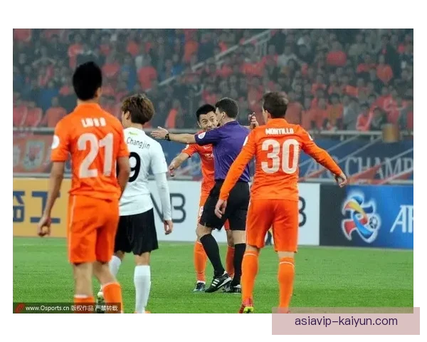 加亚技术特点：左路攻防稳健，传中精准且具备出色位置感